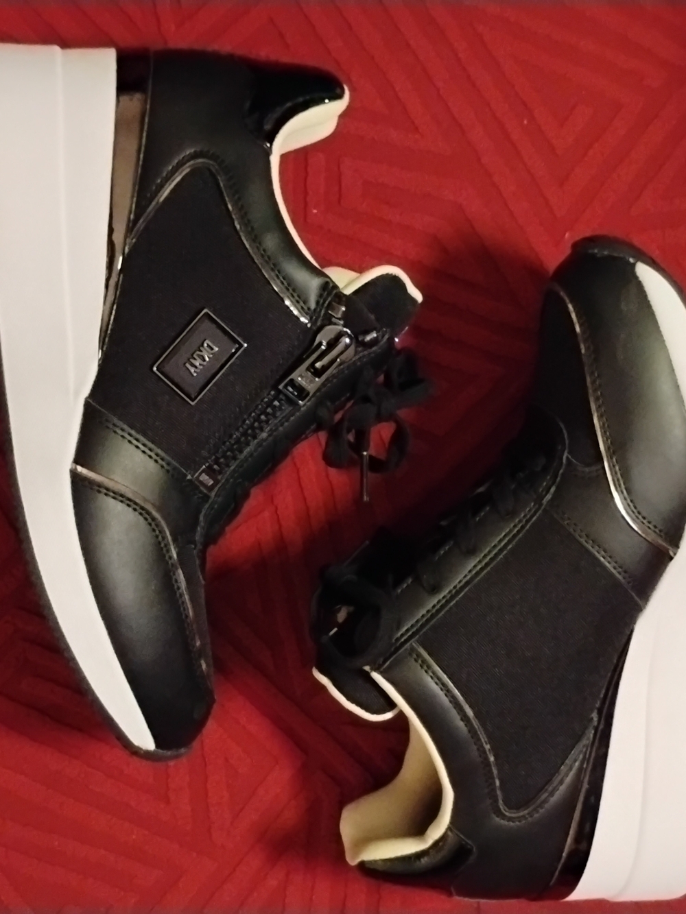 Dkny women's Black Platform Sneakers